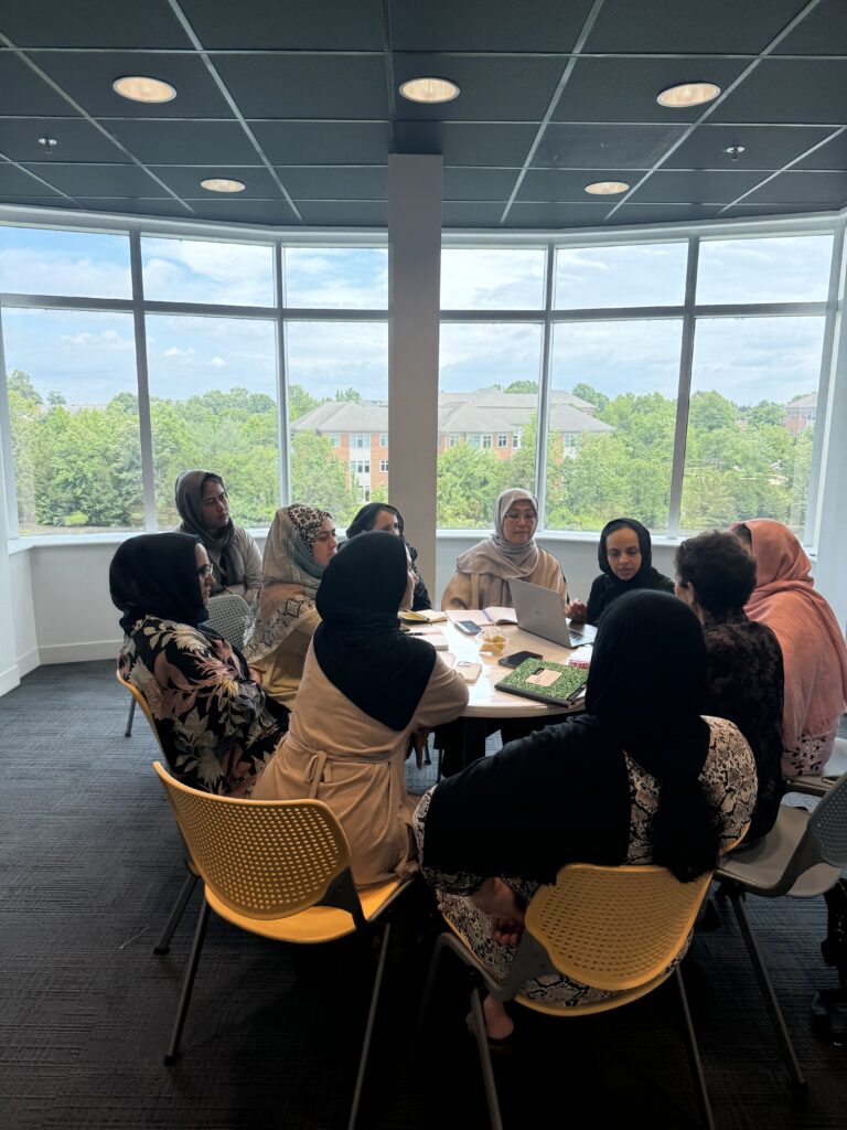 Students taking English class at Mozaic Center